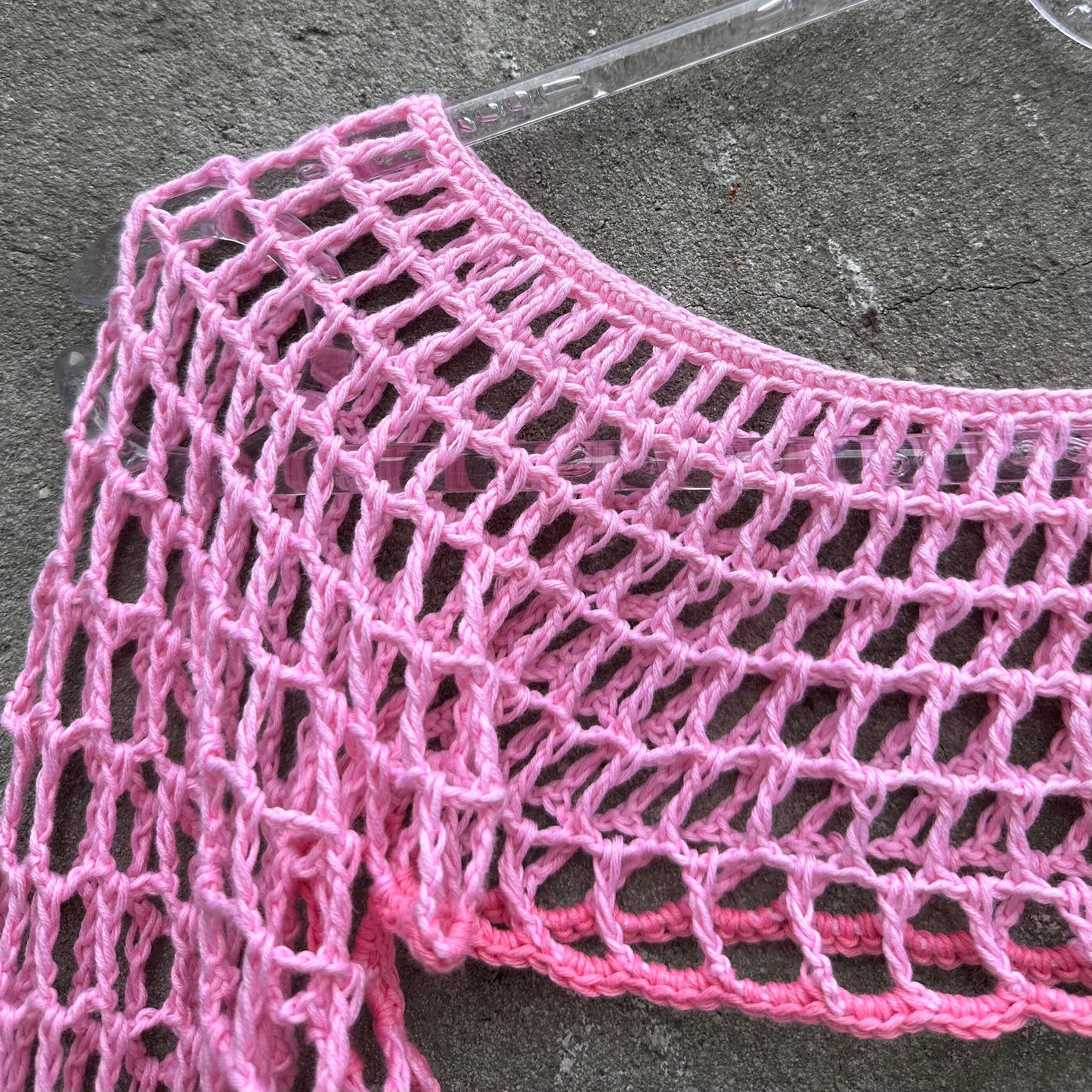 Crochet long sleeve mesh crop top pattern ladies Trendy y2k crop top See through top Easy crochet top lace sleeves Crochet shrug Fishnet top