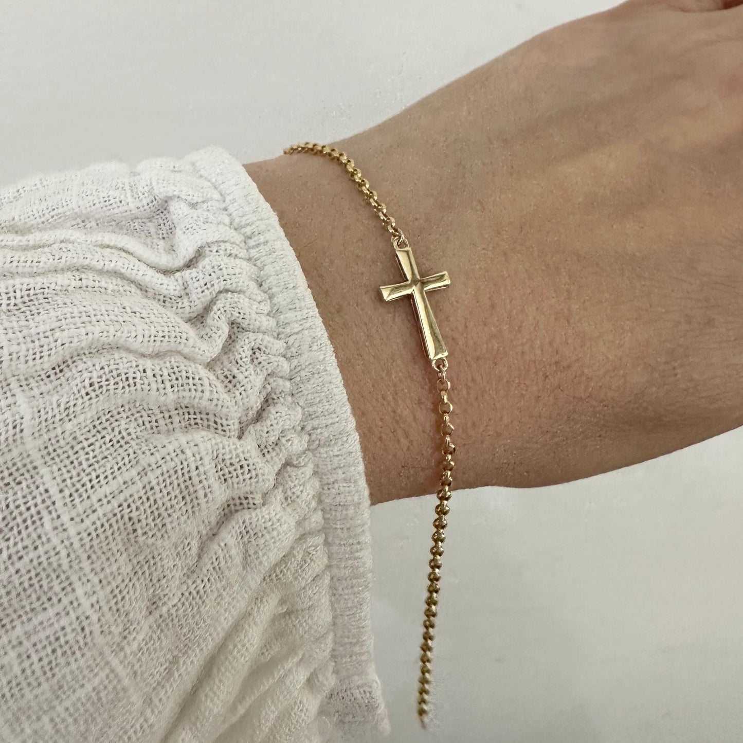 14k Solid Gold Cross Charm Chain Bracelet Tiny Delicate Cross Bracelet Minimalist Jewelry Stylish Dainty Chain Bracelet Gift Girlfriend