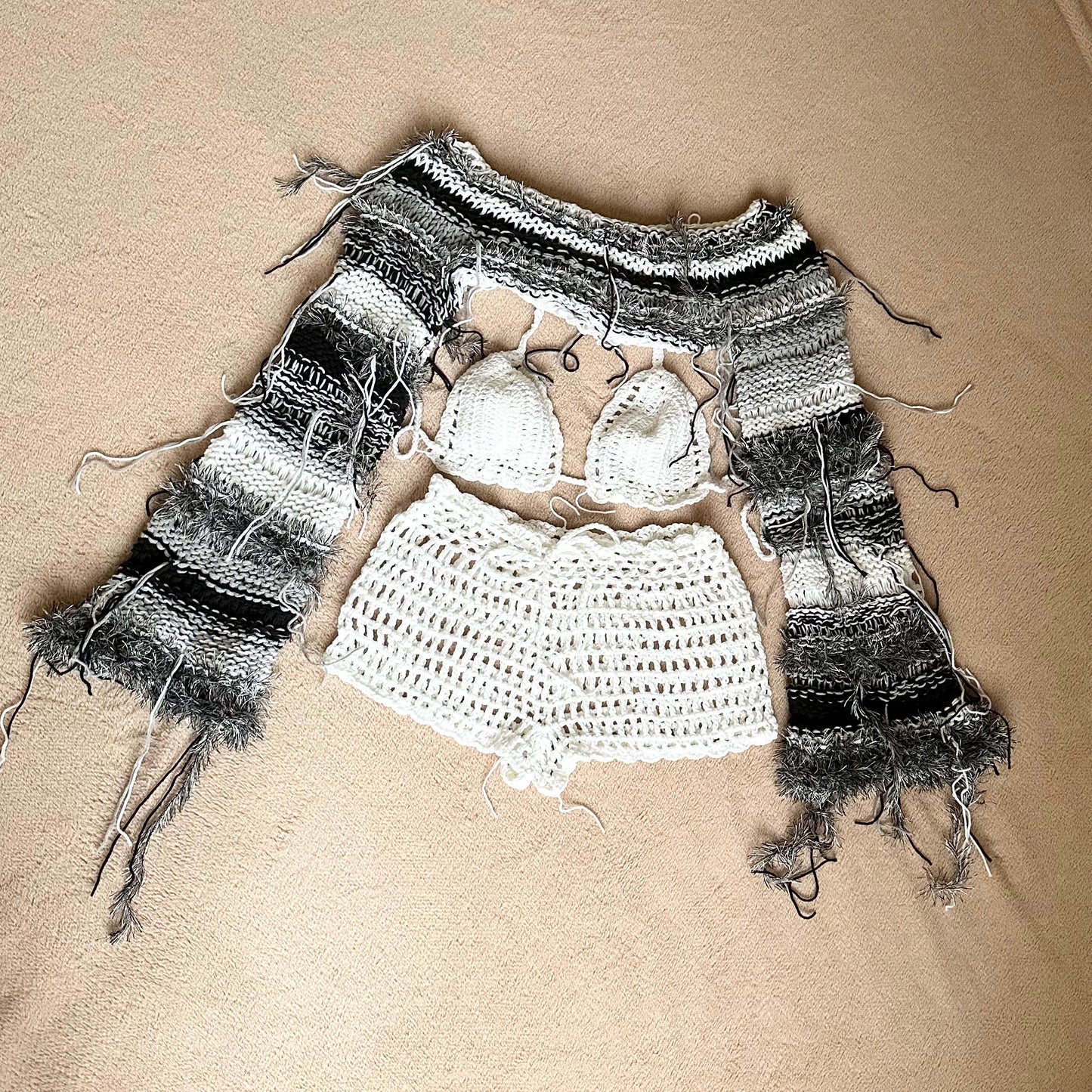 3 pcs cool crochet outfit woman Wide long sleeve crop top Bra and shorts set Festival tassel top outfit Bright beach rave wear clothes gift