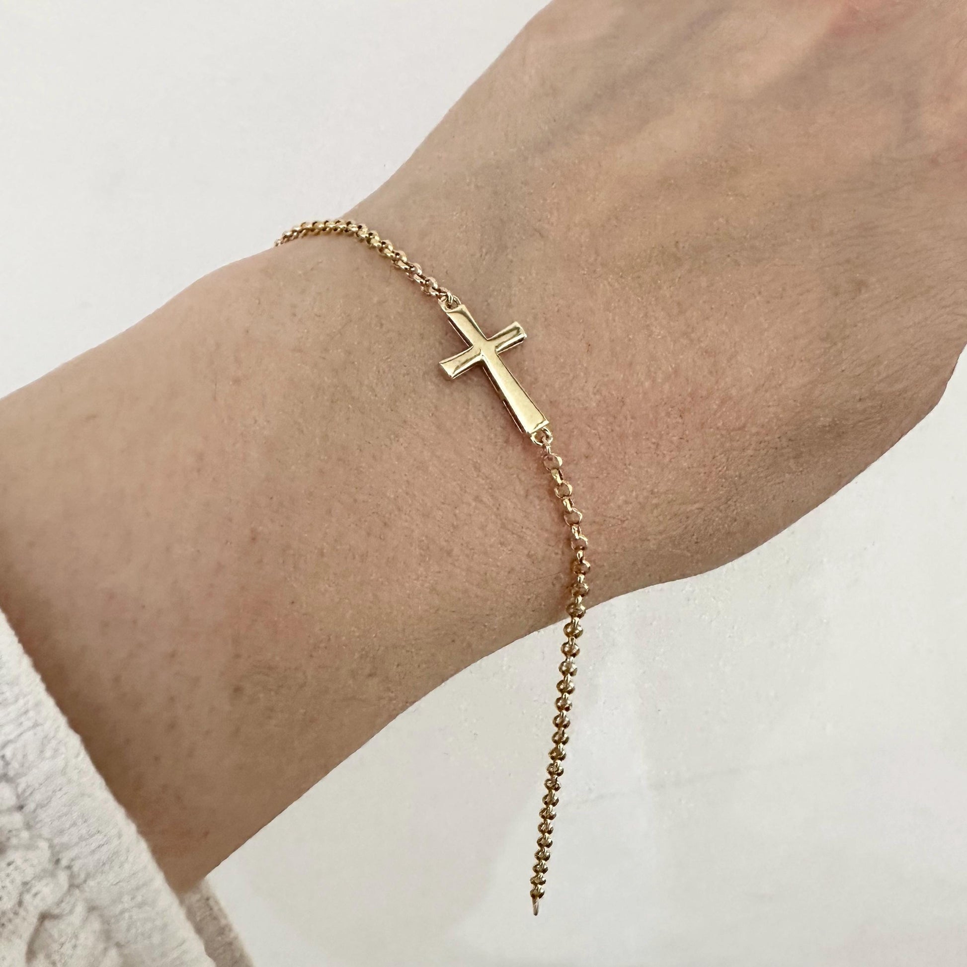 14k Solid Gold Cross Charm Chain Bracelet Tiny Delicate Cross Bracelet Minimalist Jewelry Stylish Dainty Chain Bracelet Gift Girlfriend
